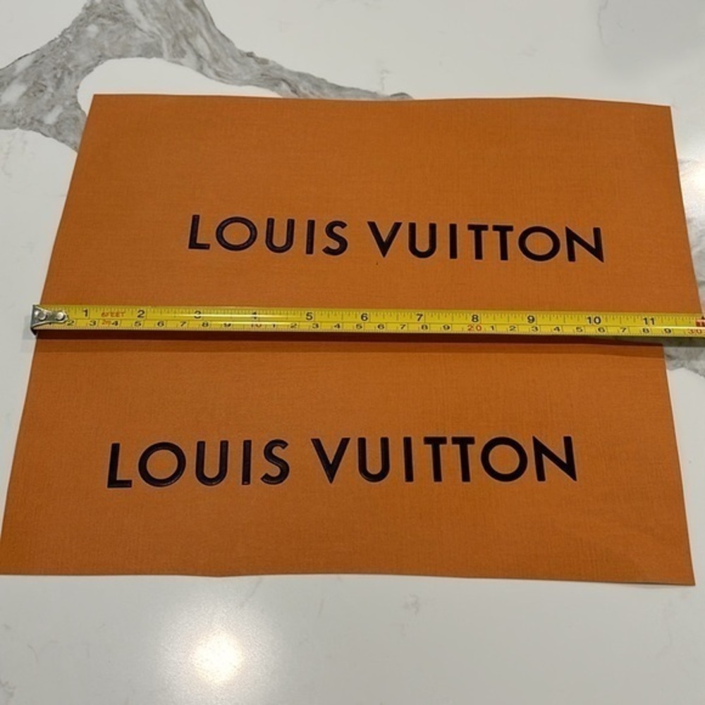 Louis Vuitton pieces of‎ paper bags. 4 pieces total - Picture 3 of 4